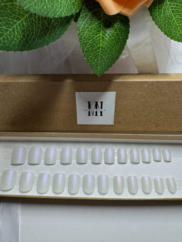 White Pearl - Image 2